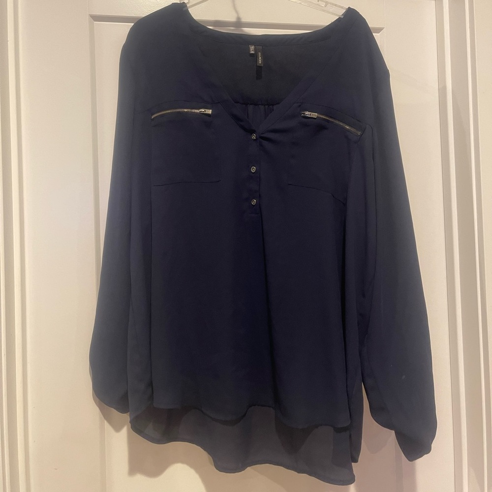 Maurice’s navy blue top XXL